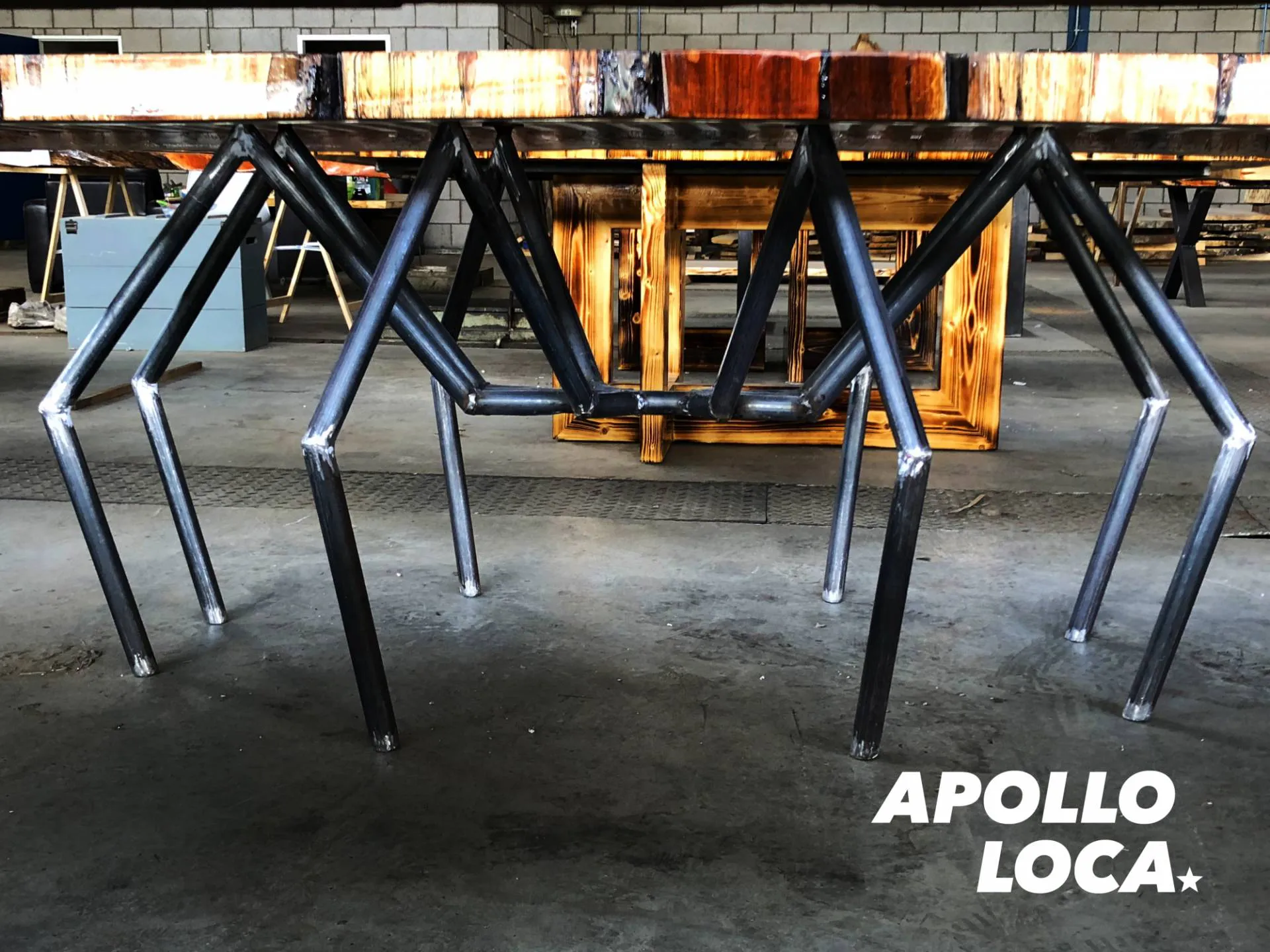 Apollo Loca: epoxy tables