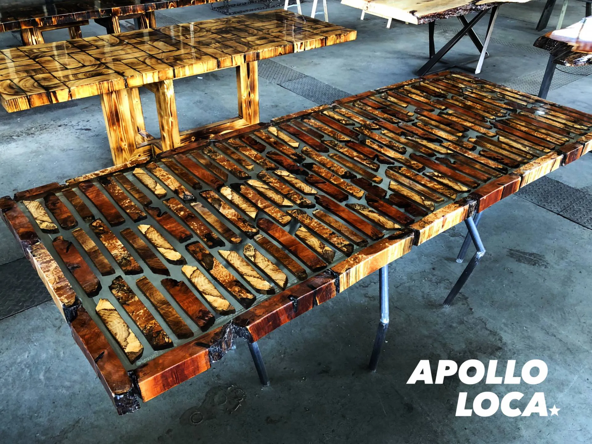 Apollo Loca: epoxy tables