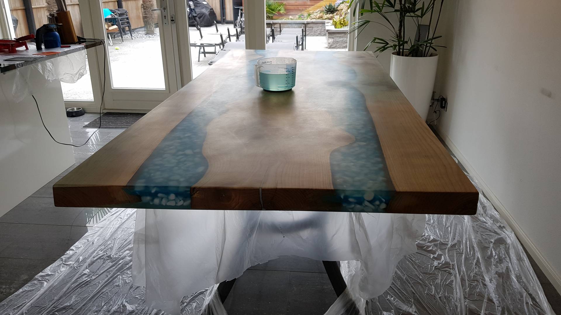 Afwerking van de rivertable