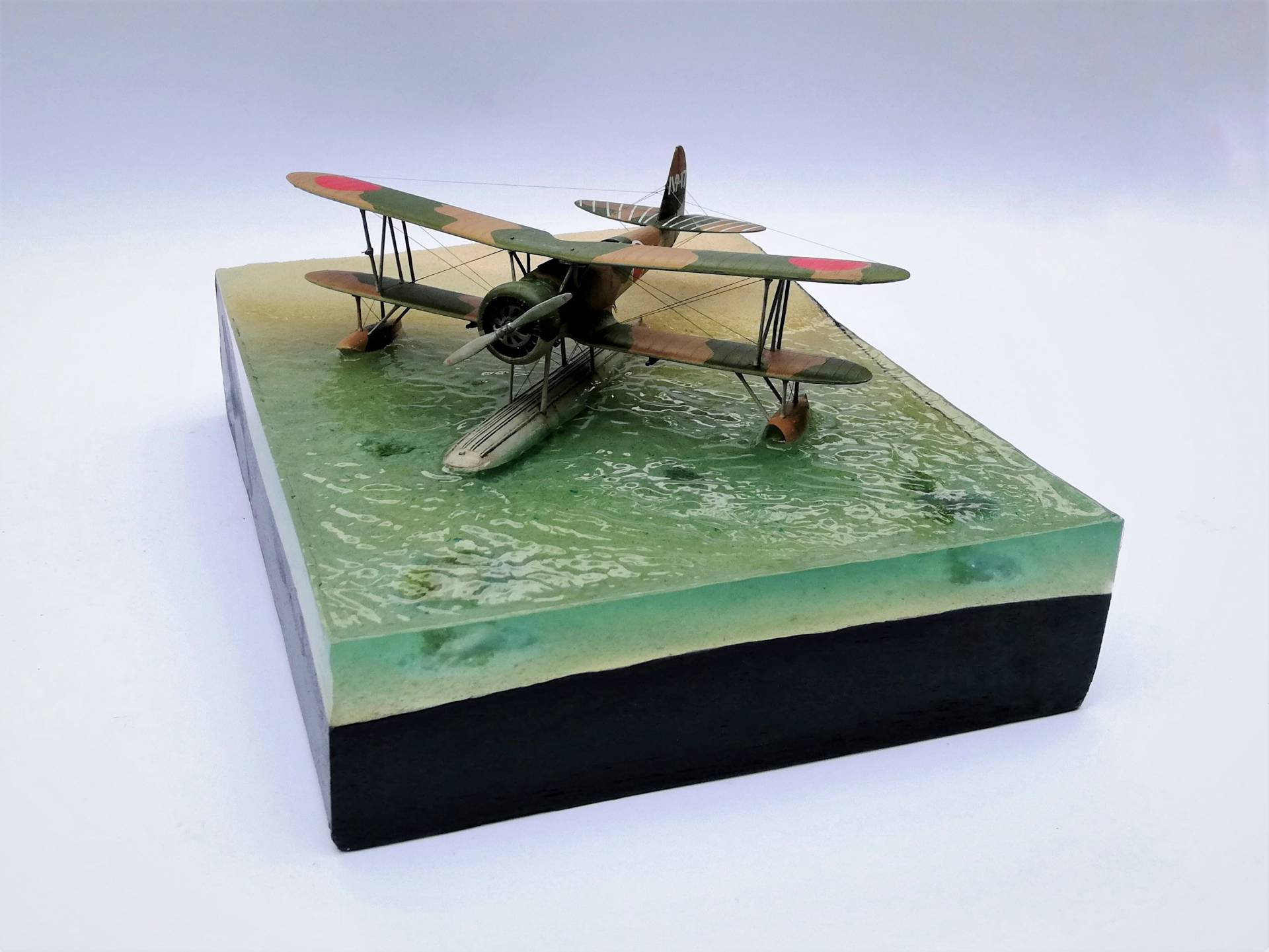 Magazijn Occlusie park Vliegtuig diorama met epoxy - Projecten van klanten - Mr.Boat