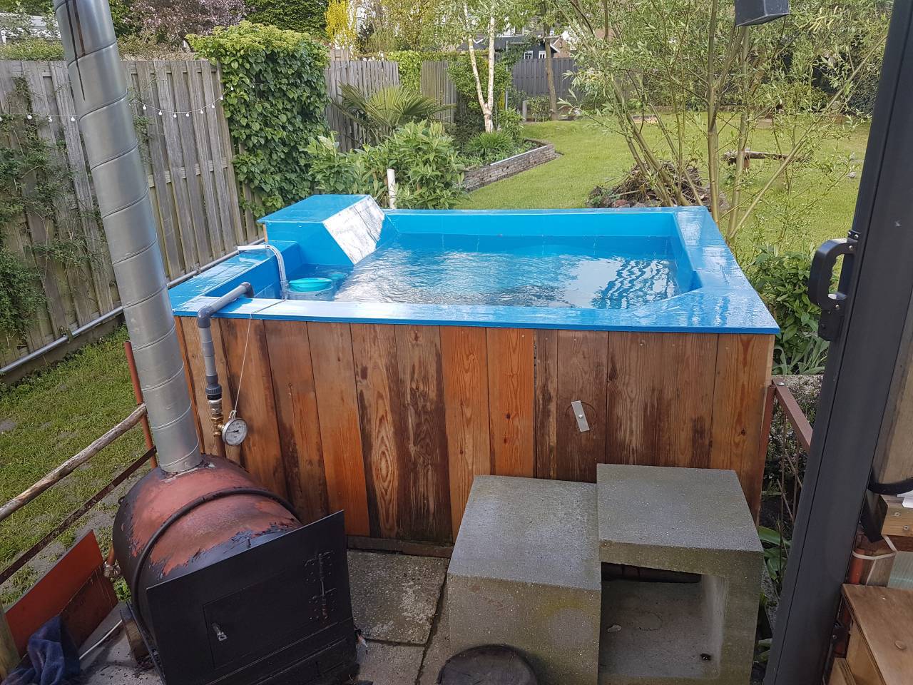 Epoxy hout hottub