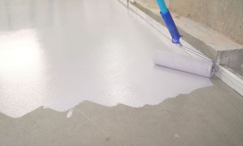 Garagevloer coaten? Epoxy vloercoating voor garages aanbrengen