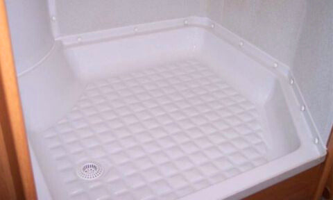 Douchebak reparatie camper